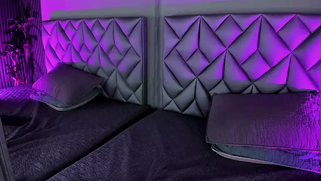 Kitty Dollyy online show from 10, 9, 2025