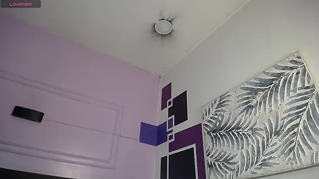 tiiny emilly online show from 9, 11, 2025