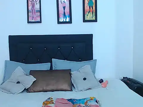 natashat lorent online show from 2, 3, 2026