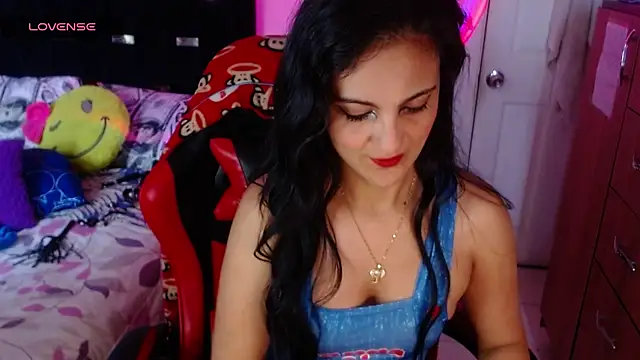 BasmaHernandez online show from 27, 5, 2026