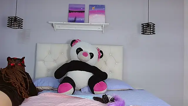 Snapshot of _Aiitanaa_ chatting on 5, 11, 2025 Aiitanaa online show from 5, 11, 2025