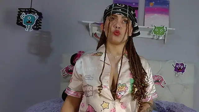 Snapshot of _Aiitanaa_ chatting on 30, 10, 2025 Aiitanaa online show from 30, 10, 2025