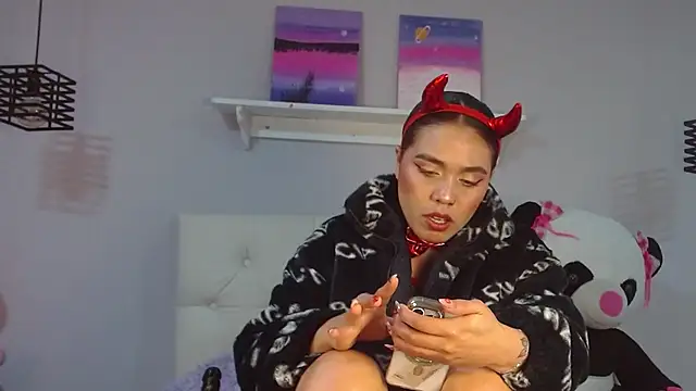 Snapshot of _Aiitanaa_ chatting on 13, 10, 2025 Aiitanaa online show from 13, 10, 2025