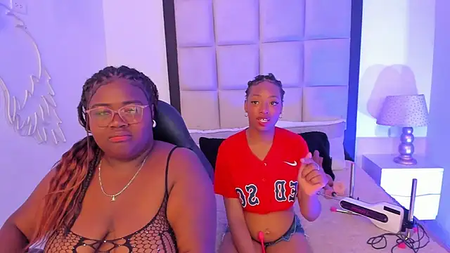 ElisabettaMonroy online show from 18, 12, 2025