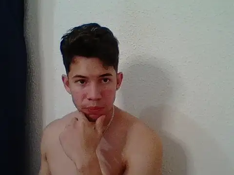 Maxtaylor18 online show from 28, 10, 2025