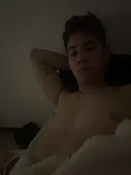 Maxtaylor18 online show from 9, 10, 2025