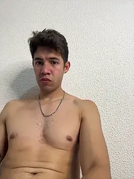 Maxtaylor18 online show from 15, 10, 2025