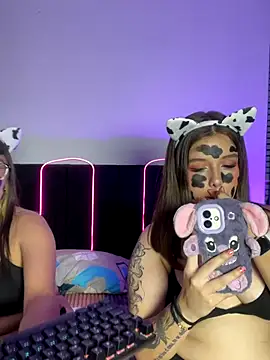 Annie Grosse online show from 13, 11, 2025