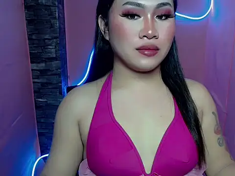 Snapshot of pretty_lassy chatting on 4, 11, 2025 pretty lassy online show from 4, 11, 2025