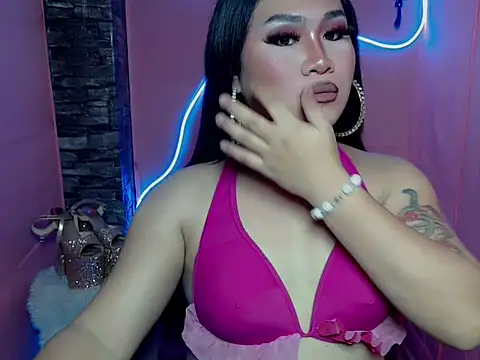 Snapshot of pretty_lassy chatting on 18, 11, 2025 pretty lassy online show from 18, 11, 2025