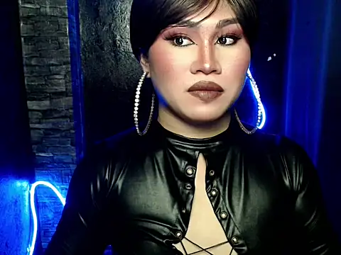 Snapshot of pretty_lassy chatting on 27, 10, 2025 pretty lassy online show from 27, 10, 2025