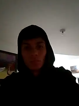 LUISSLEONN0958 online show from 22, 11, 2025