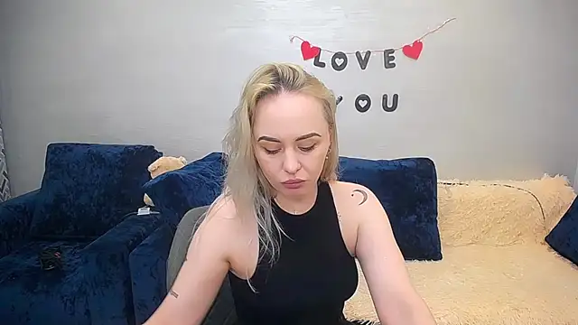 LiluMoon   online show from 1, 4, 2026