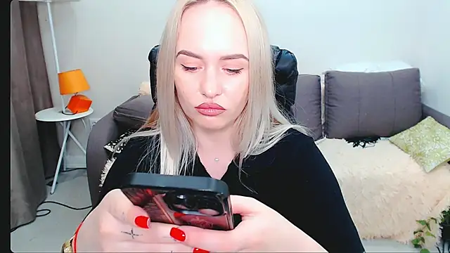 LiluMoon   online show from 3, 4, 2026
