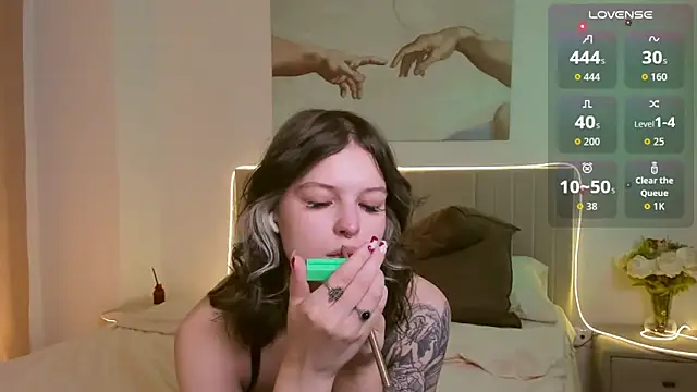 Lisa Blossom online show from 3, 10, 2025