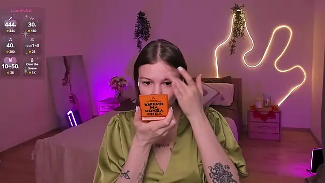 Lisa Blossom online show from 18, 5, 2026