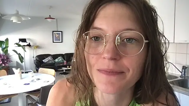 Scorpion Peach online show from 9, 9, 2025