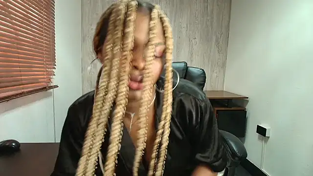 ArianaBeake online show from 7, 11, 2025