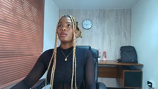 ArianaBeake online show from 21, 10, 2025