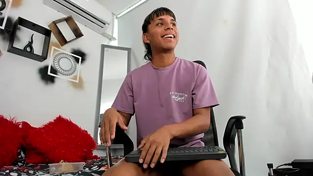 tyler twink boy online show from 16, 11, 2025