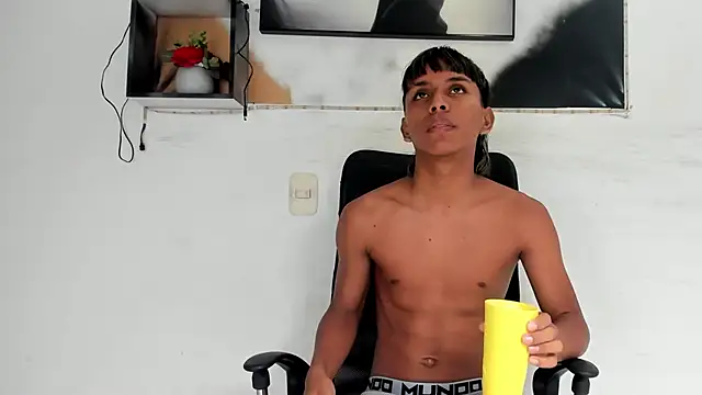 tyler twink boy online show from 15, 11, 2025