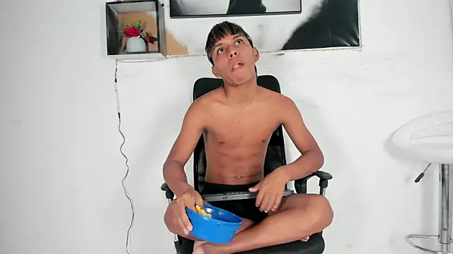 tyler twink boy online show from 4, 10, 2025