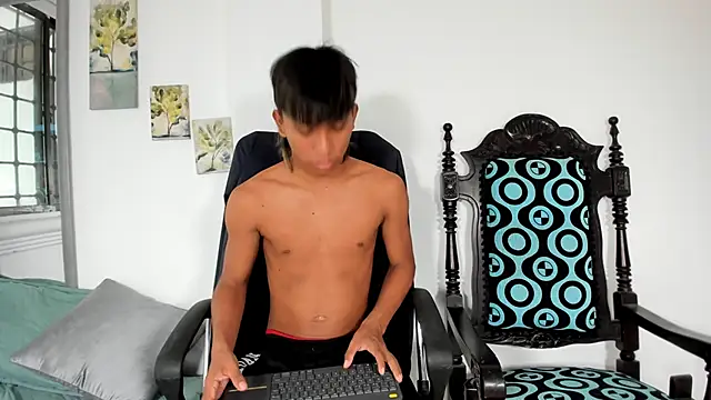 tyler twink boy online show from 12, 3, 2026