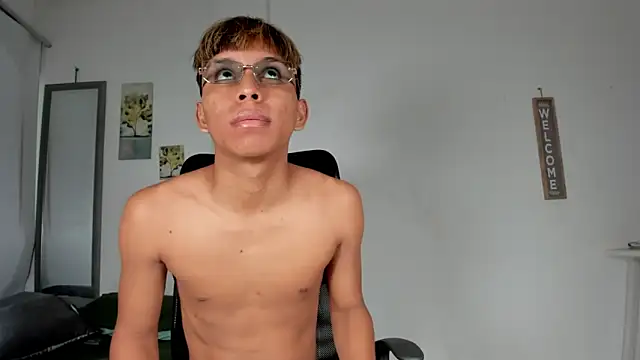 tyler twink boy online show from 20, 5, 2026