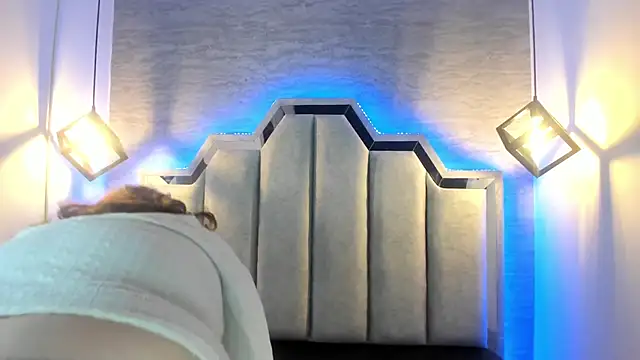  Emily rosee  online show from 22, 9, 2025