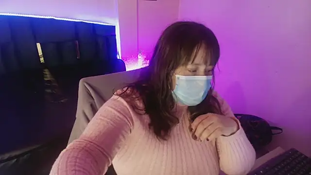  Emily rosee  online show from 24, 11, 2025