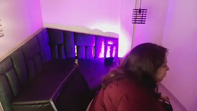  Emily rosee  online show from 13, 11, 2025