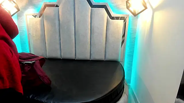  Emily rosee  online show from 6, 10, 2025