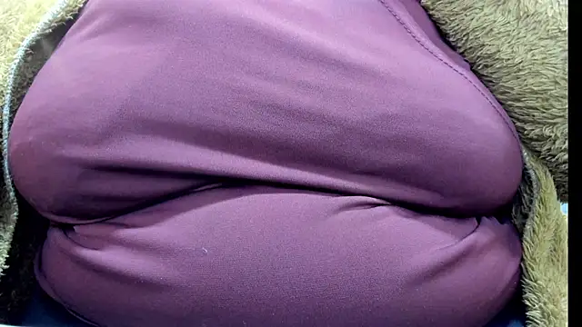  Emily rosee  online show from 30, 10, 2025