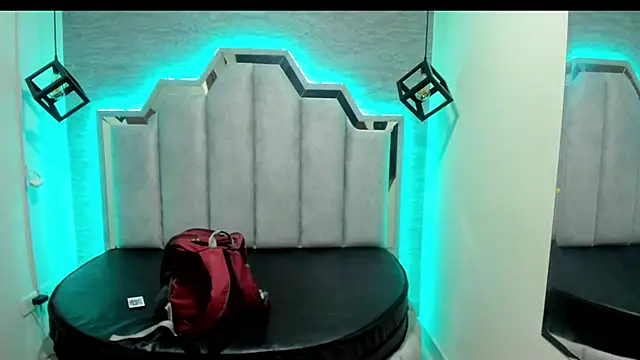  Emily rosee  online show from 7, 10, 2025