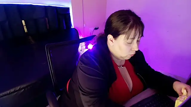  Emily rosee  online show from 2, 12, 2025