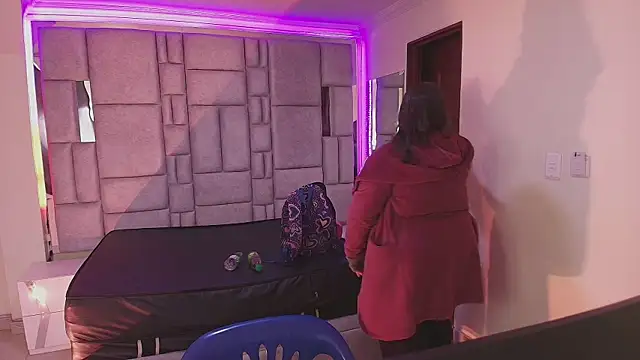  Emily rosee  online show from 9, 1, 2026