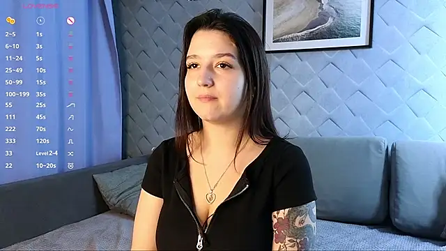 CrimsonBella online show from 10, 9, 2025