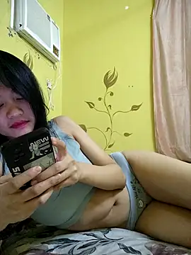 Snapshot of YayeeShow chatting on 19, 10, 2025 YayeeShow online show from 19, 10, 2025