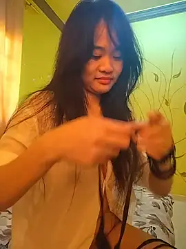 Snapshot of YayeeShow chatting on 14, 11, 2025 YayeeShow online show from 14, 11, 2025