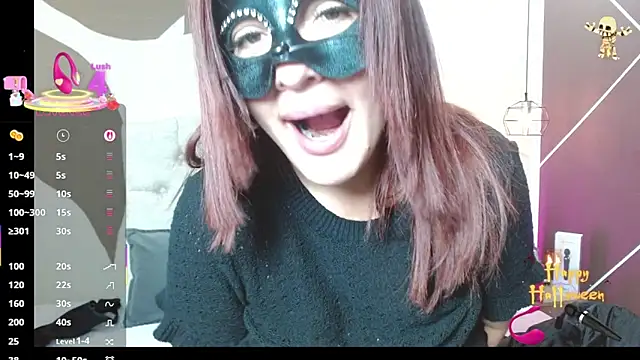 ScarletHott  online show from 31, 10, 2025