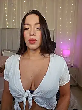 Snapshot of AriadnaTaylor chatting on 22, 5, 2026 AriadnaTaylor online show from 22, 5, 2026