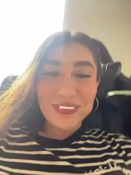 Isa Villamarin online show from 17, 10, 2025