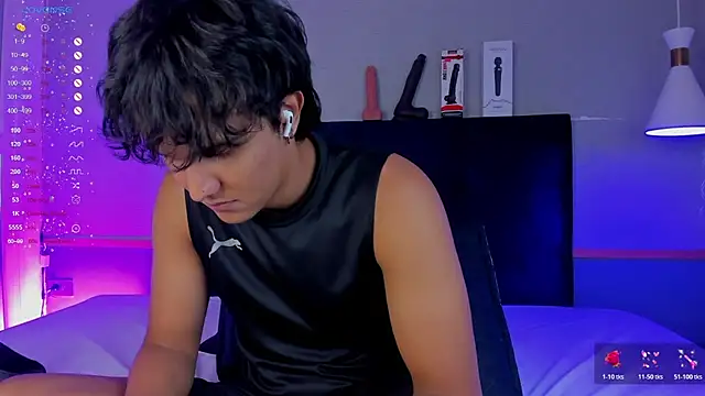 Leo Savage  online show from 18, 11, 2025