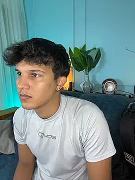 Leo Savage  online show from 27, 3, 2026