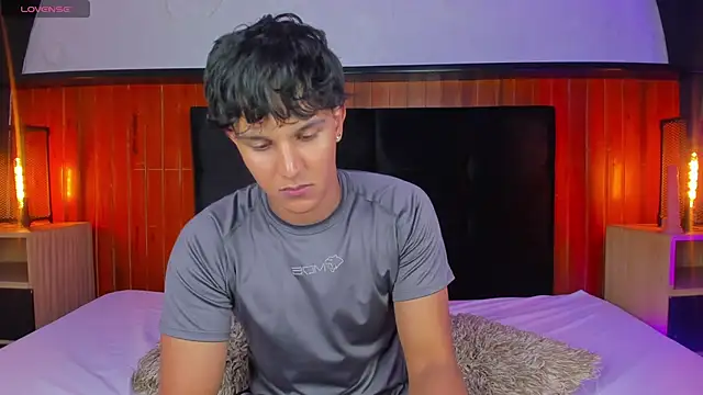 Leo Savage  online show from 22, 9, 2025