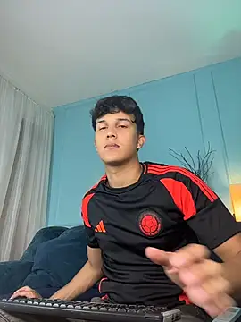 Leo Savage  online show from 8, 3, 2026