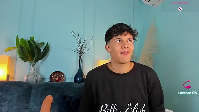 Snapshot of Leo_Savage_ chatting on 25, 2, 2026 Leo Savage online show from 25, 2, 2026