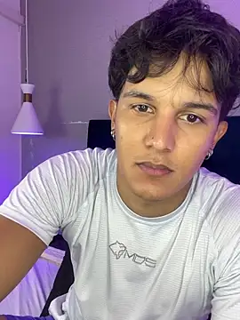 Leo Savage  online show from 5, 10, 2025