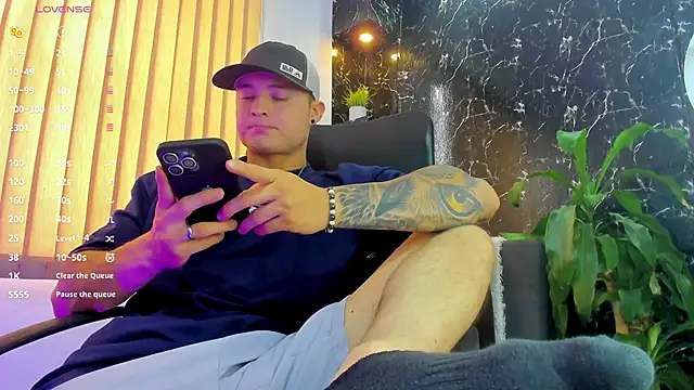 Alexander ferre online show from 26, 9, 2025