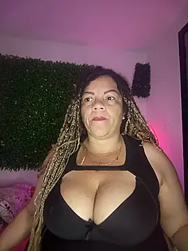 Eva Luxei online show from 4, 11, 2025